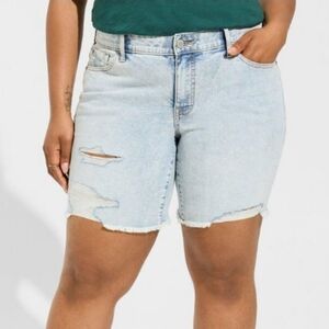 Torrid Bermuda Boyfriend Vintage Stretch Mid-Rise Short Sz.22